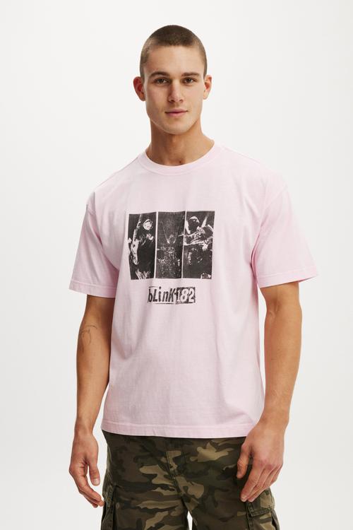 Box Fit Premium Music T-shirt - Lcn Bra Corsage/Blink 182 - Logo