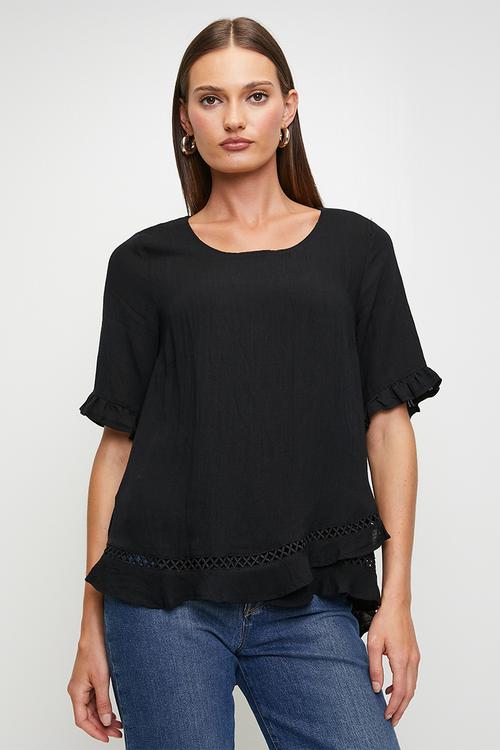 Short Sleeve Flutter Easywearing Blouse With Lader Lace Detail - Black