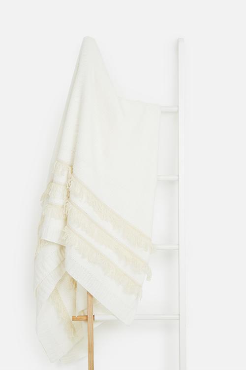 Fringe throw