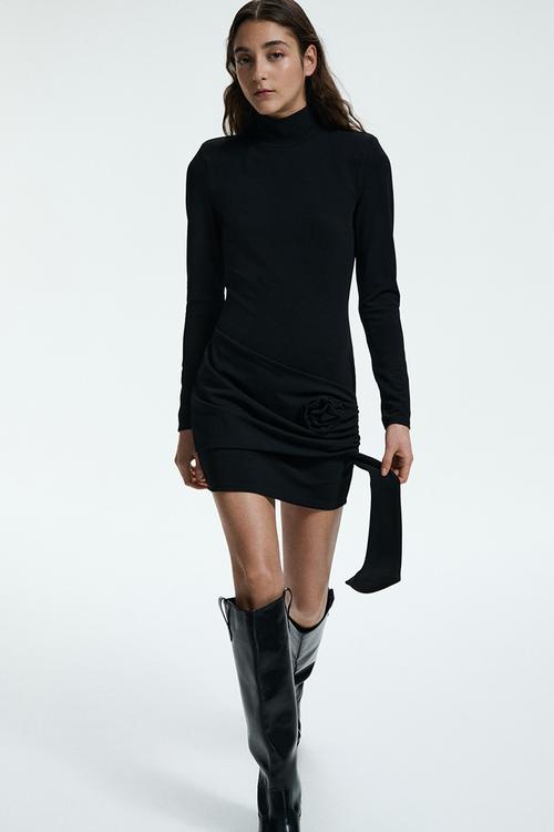 Shoulder-pad dress - black