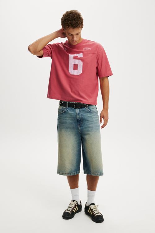 Cropped Fit Graphic T-shirt - Soft Red/Los Angeles Panel
