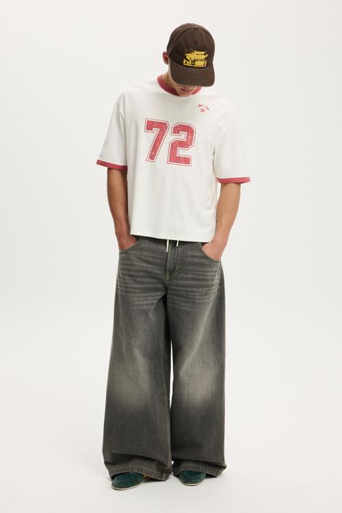 Cropped Fit Graphic T-shirt - Vintage White/72 Star
