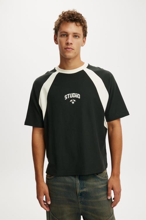 Cropped Fit Graphic T-shirt - Washed Black/Creampuff Studiio Panelled