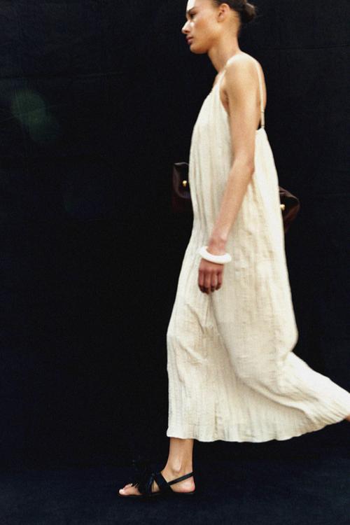 Crinkled strappy dress - cream