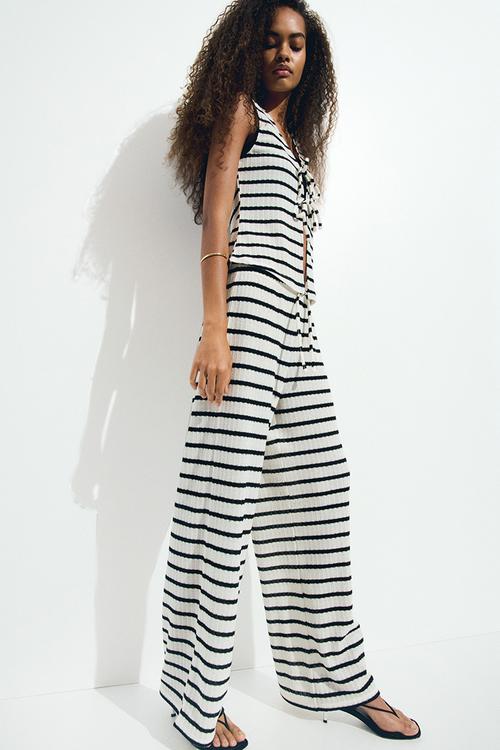 Knitted drawstring trousers - white striped