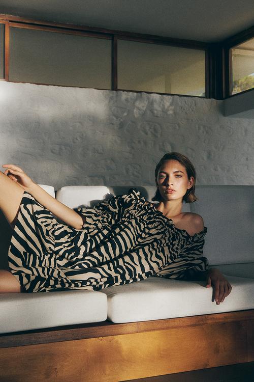 Off-the-shoulder poplin dress - black zebra print 