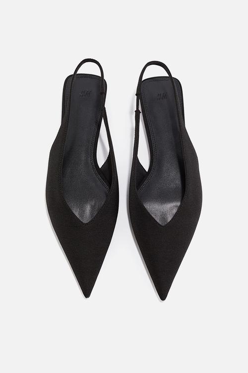 Pointed slingbacks - black