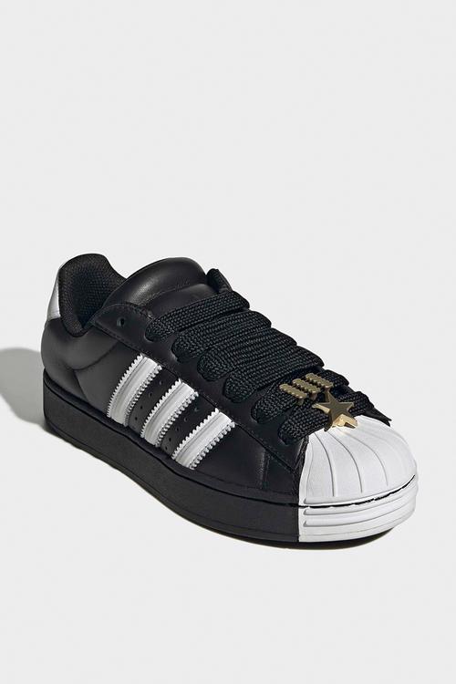 SUPERSTAR ST W