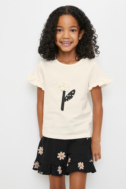 Petal applique tee with floral aop shorts - cream/black