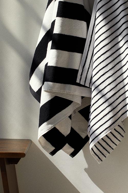 Bath towel - black/striped