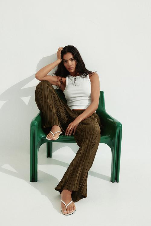 Crinkled pull-on trousers - dark khaki green