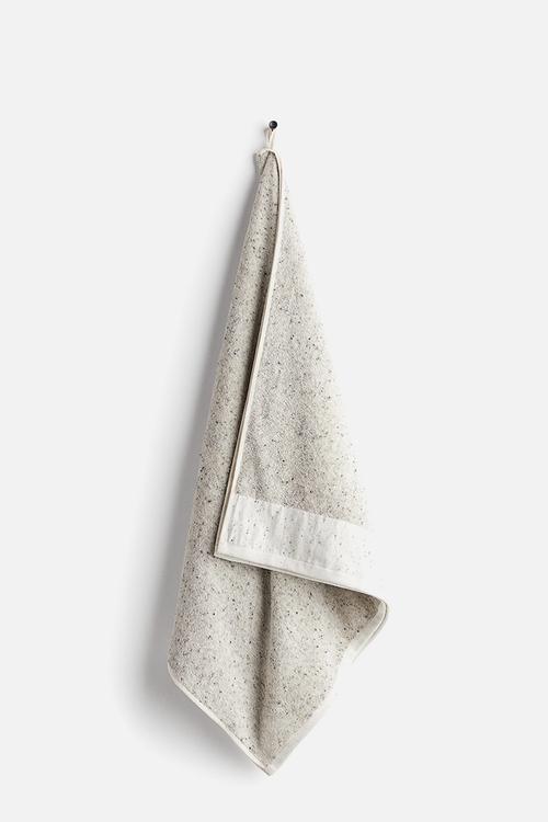 Cotton bath towel with neps - light grey/patterned