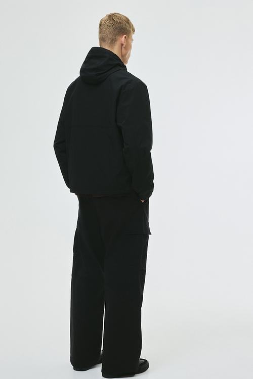 Hooded windbreaker - black