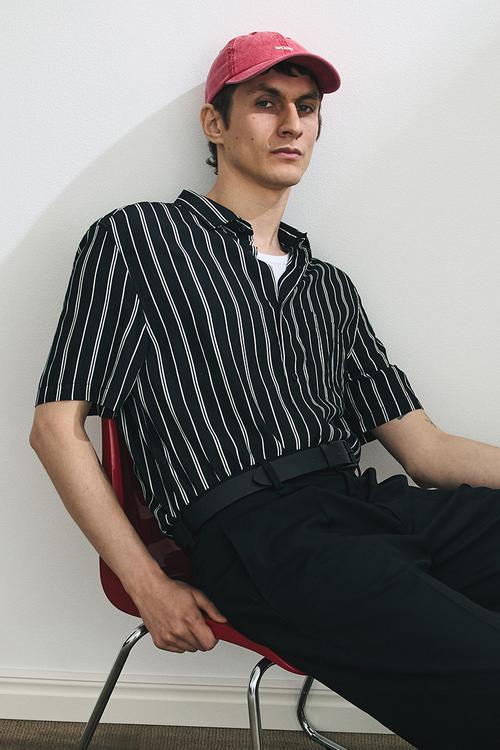 Regular fit short-sleeved shirt - black/striped