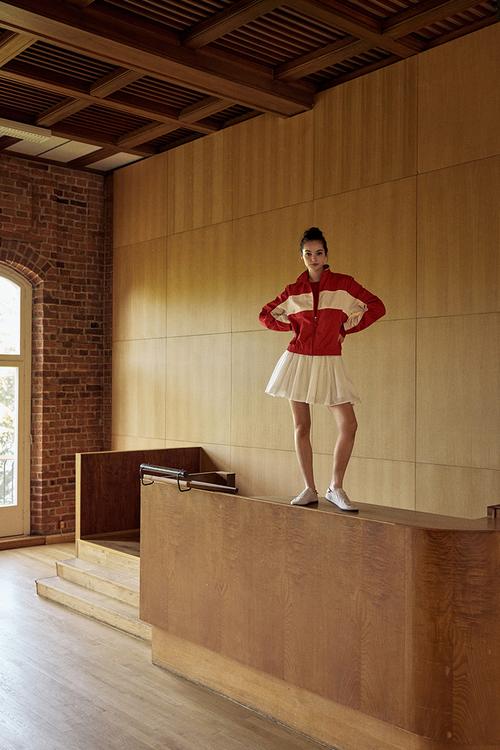 Track jacket -red colour block