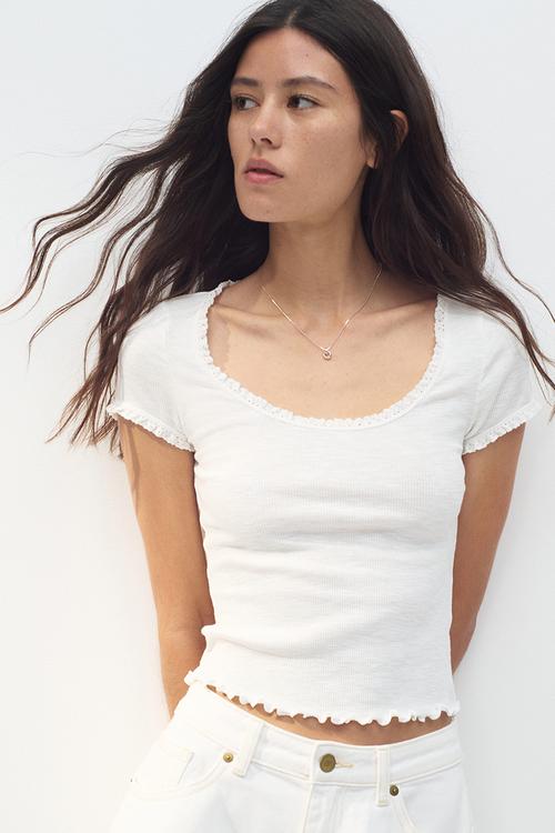 Lace-trimmed top - white