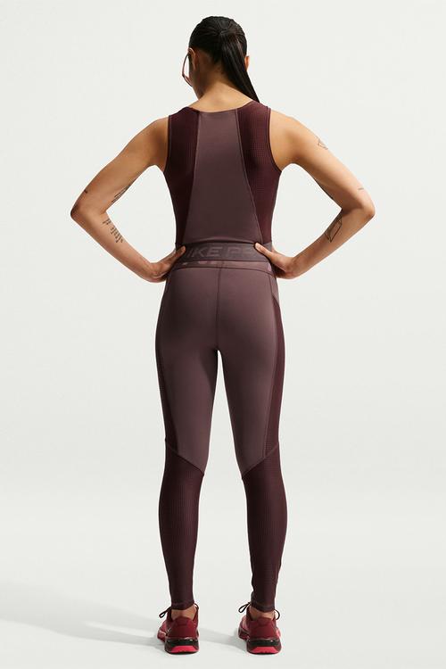 W Np Df Tank Gg - Tattoo/Burgundy Crush/White
