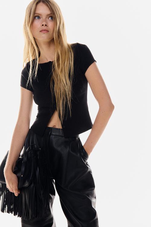 Ribbed button-front top - black