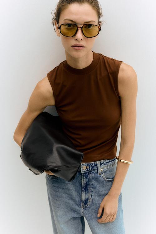 Stand-collar vest top - brown