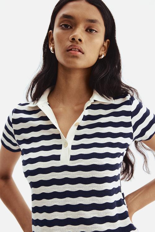 Textured-knit polo shirt - white & dark blue striped