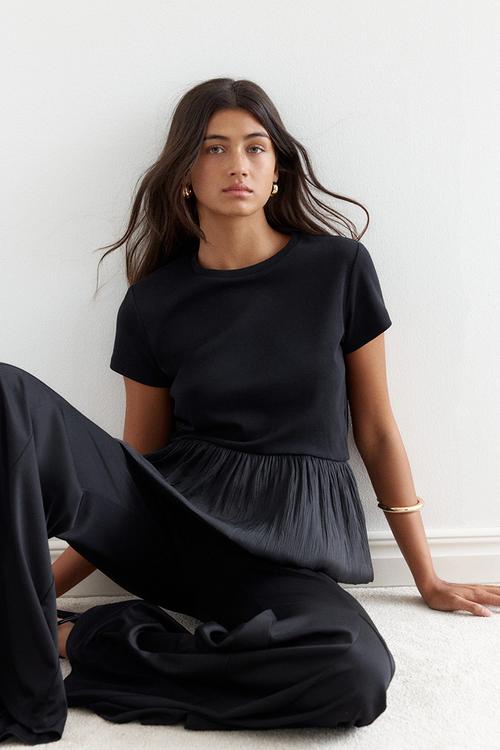 Bubble-hem top - black