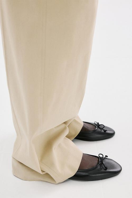 Plano pump - black