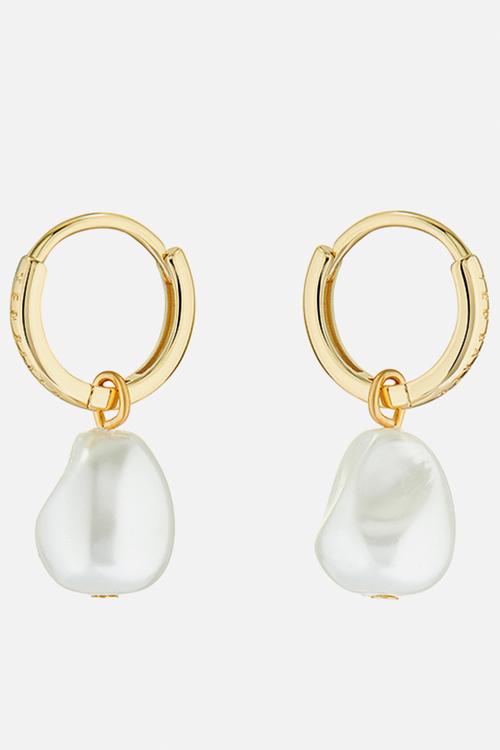 Periaa pearl huggie earrings - gold