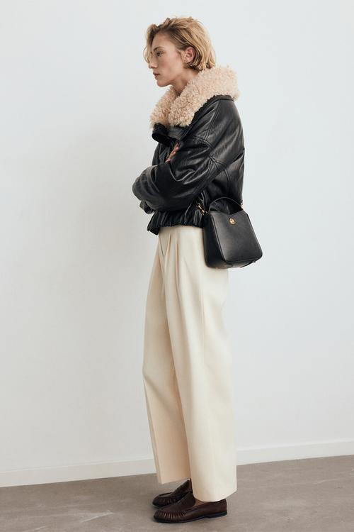 Caude bucket bag - black