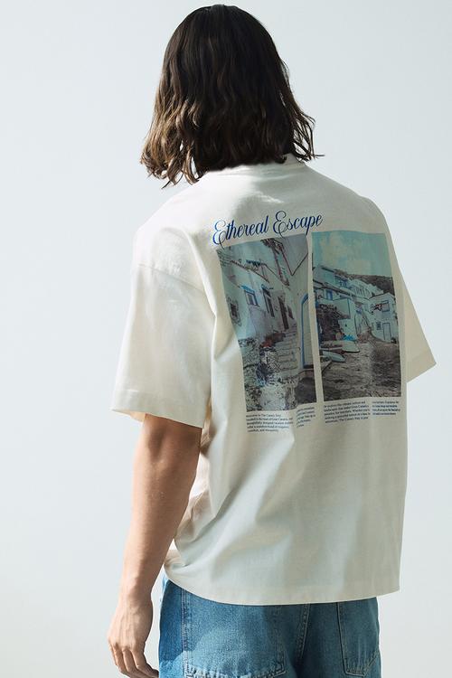 Oversized fit printed t-shirt - white ethereal escape