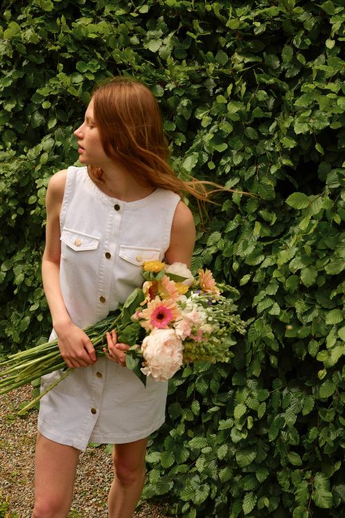 Sleeveless denim dress - white