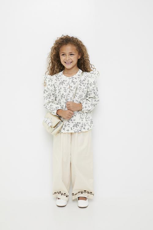 Embroidered floral motif pants - cream