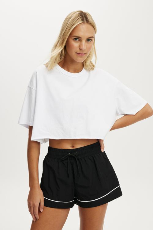Woven Wellness Club Short - Black