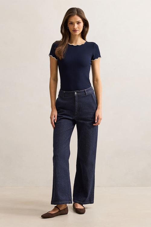 Rebecca scallop trim t-shirt in navy/porcelain