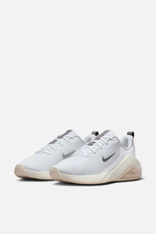 Nike Bella 7