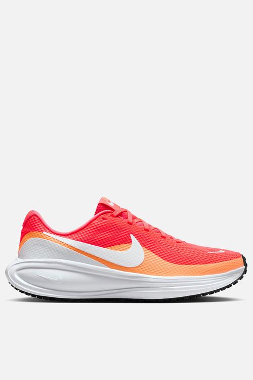 Nike Revolution 8