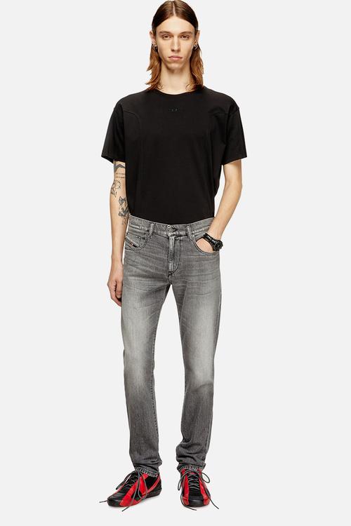 2019 D-Strukt - A03558 - Grey