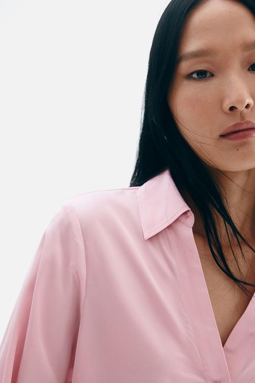 V-neck blouse - light pink
