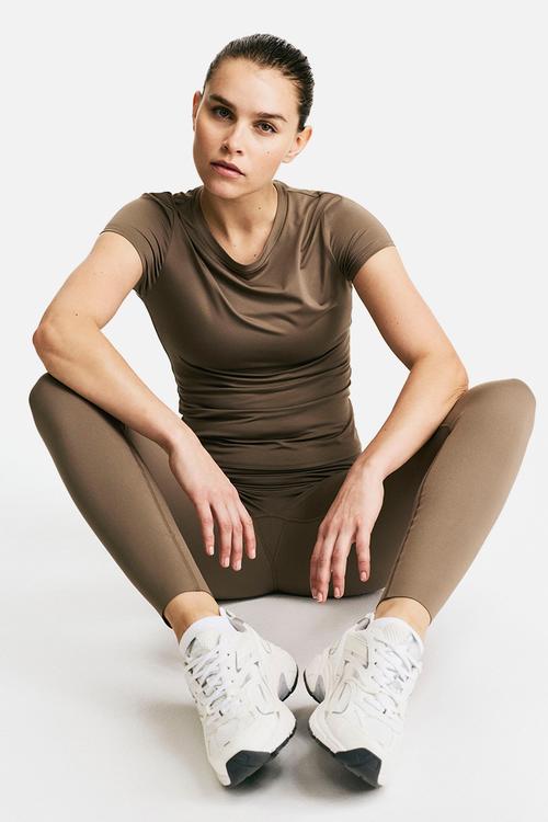 Sports top with drymove™ - dark beige