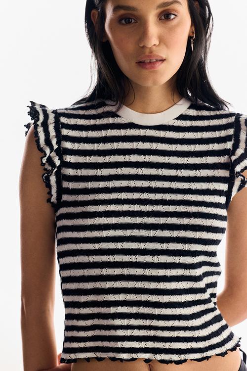 Flutter-sleeved top - white & black striped