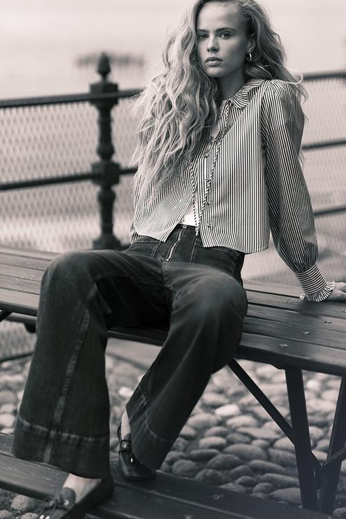 Frill-collared blouse - blue/striped