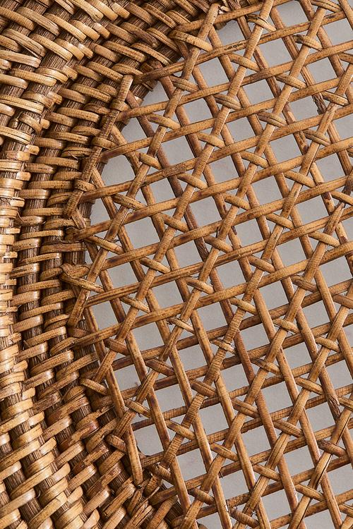 Rattan charger plate - beige
