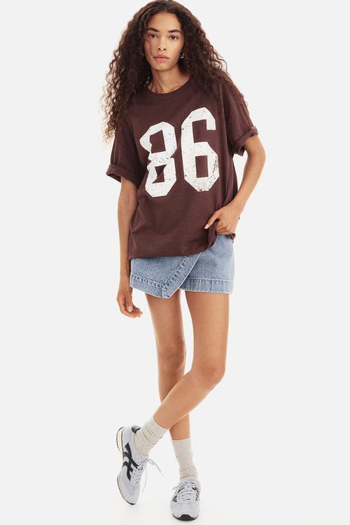 Oversized printed t-shirt - brown 86