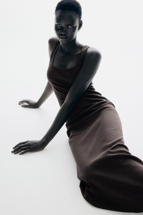 Sleeveless maxi dress - dark brown
