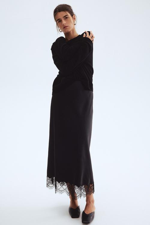 Lace-trimmed satin skirt - black