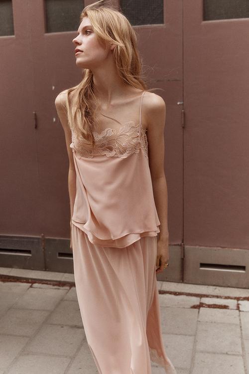Lace-trimmed strappy top - powder pink