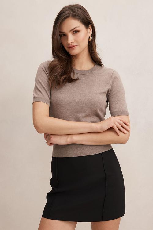 Maisie short sleeve T-shirt in taupe