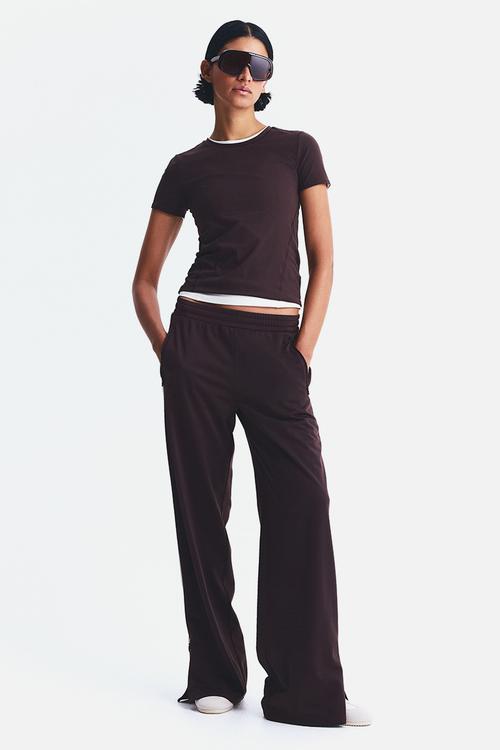 Sports top with drymove™ -warm brown