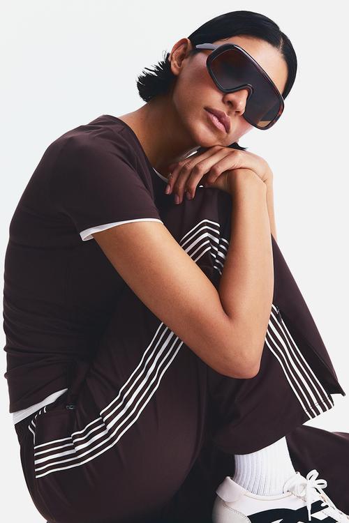 Sports top with drymove™ -warm brown