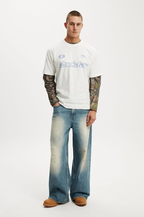Box fit graphic T-shirt - everyday / ecru