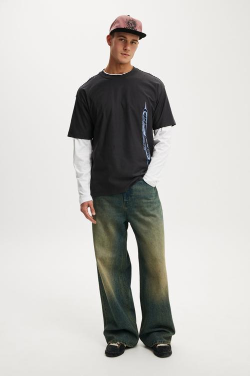 Box fit graphic t-shirt - vertical / washed black